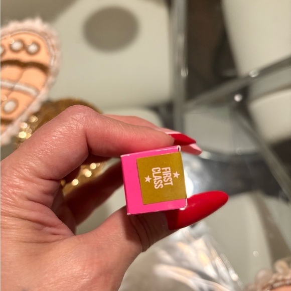 Jeffree Star velour liquid lipstick First Class - Picture 3 of 3